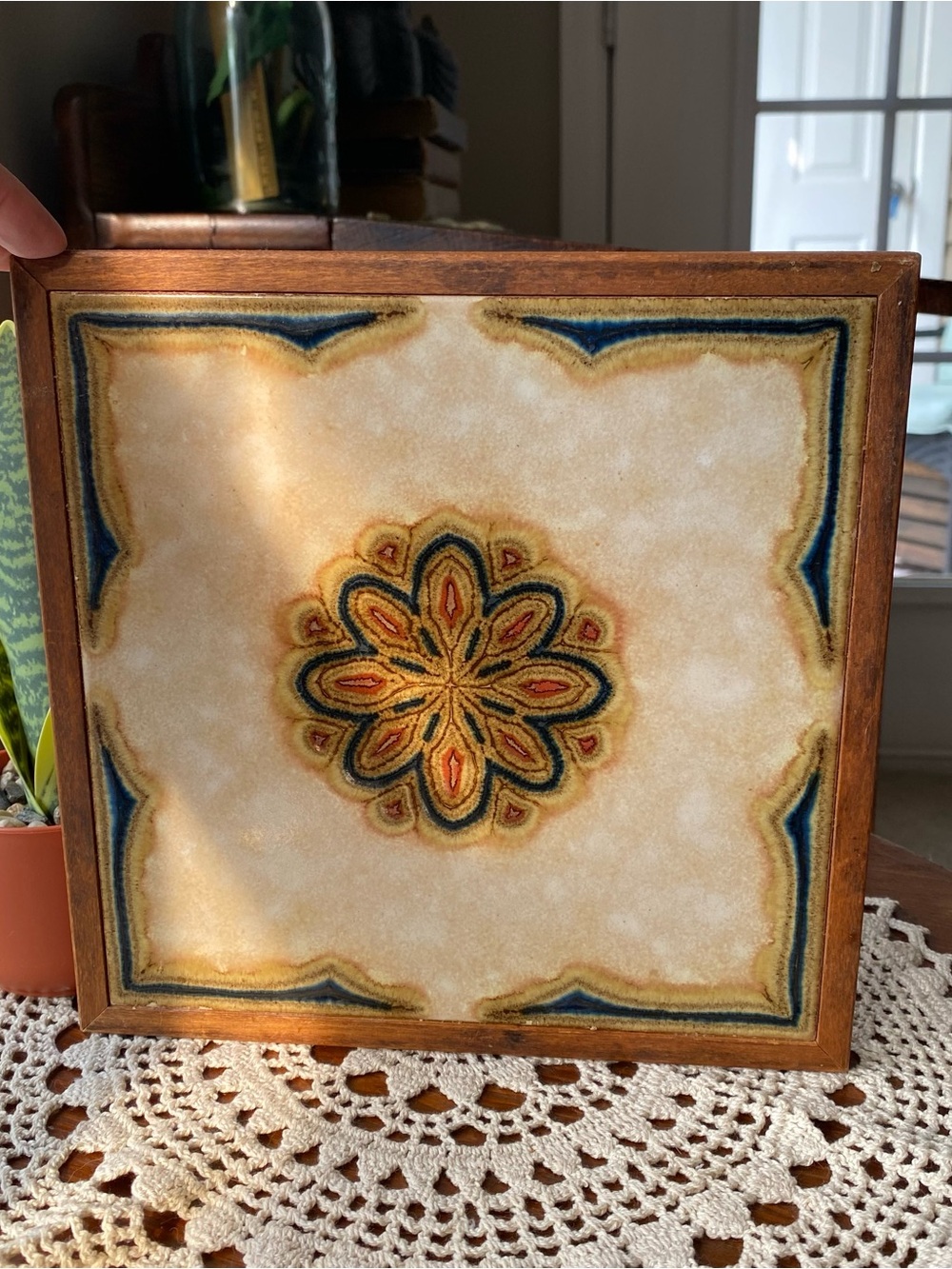 VTG Mid Century Modern Floral Boho Ceramic Trivet Wood-Framed Tile Accent - EUC